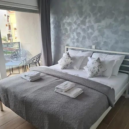 Maris Villa *