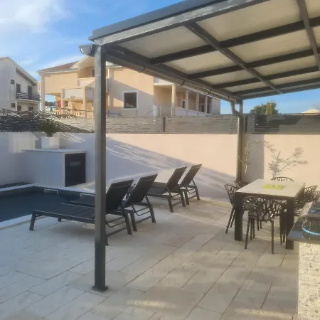 Maris Villa *